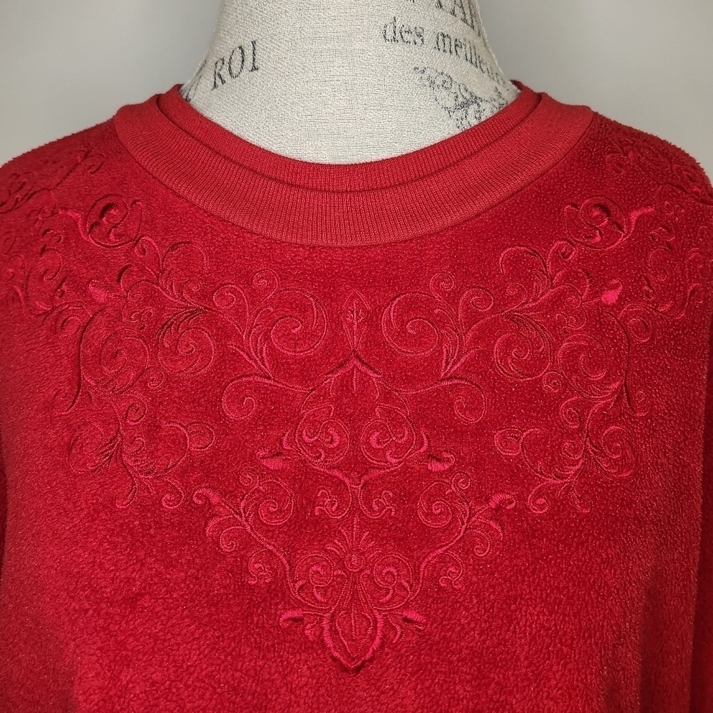 90s Red Sweatshirt Tradition - Picture 5 of 9